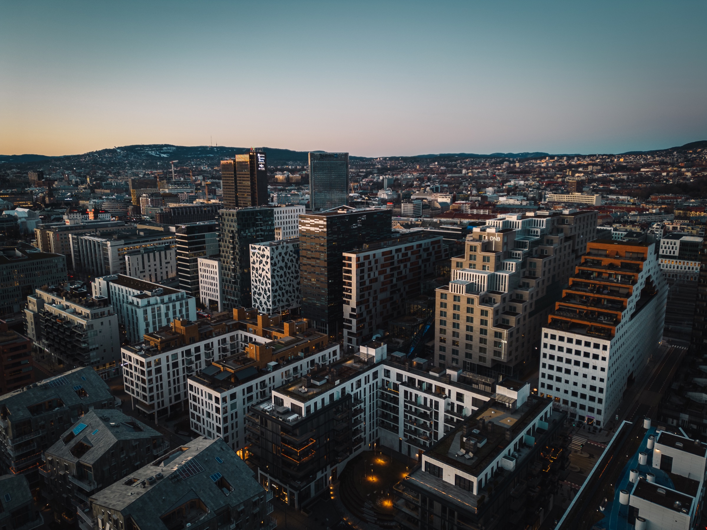 Oslo og moderne byutvikling sett fra luften